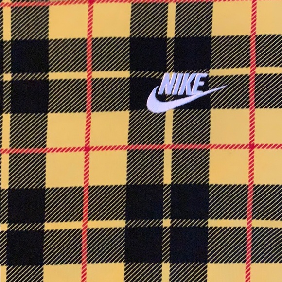nike plaid crew neck